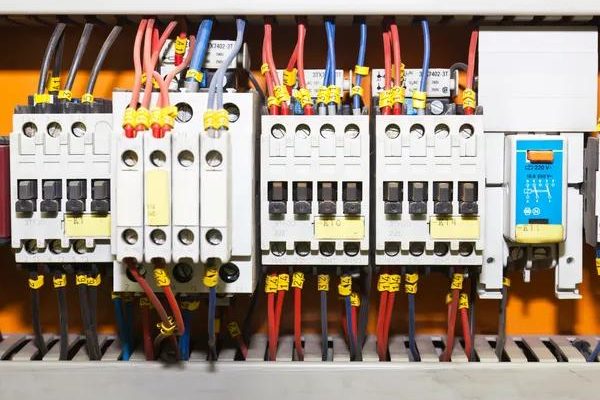 How Electricians Management Services Improve Job Scheduling