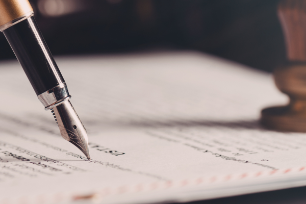 Find Convenient Document Signing With a Mobile Notary Service Today